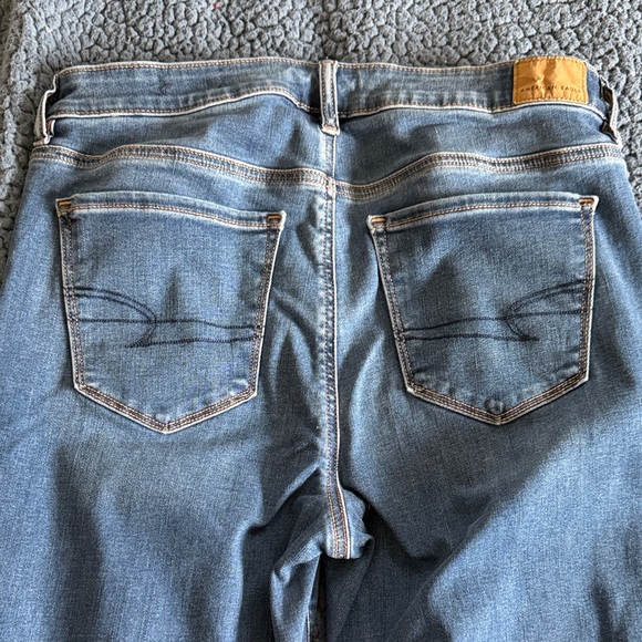 AE High Rise Skinny Kick - Picture 4 of 7